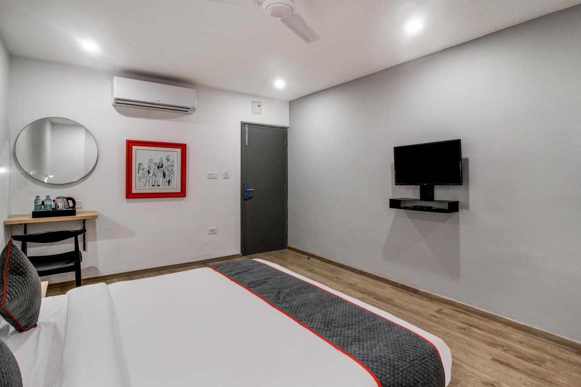 Hotel Super Townhouse Rcc Majestic 397 Lb Nagar Hajdarabad Zewnętrze zdjęcie