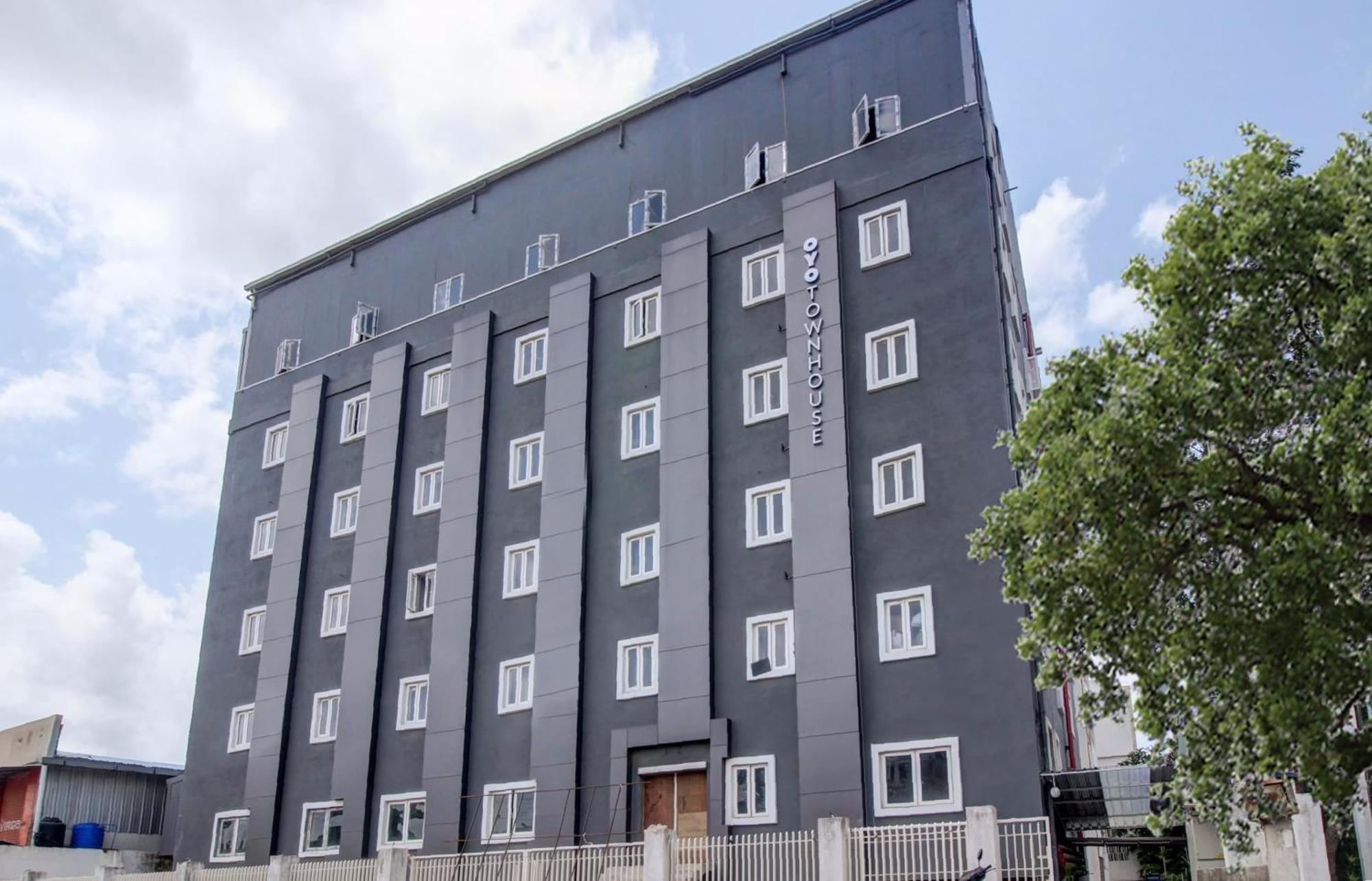 Hotel Super Townhouse Rcc Majestic 397 Lb Nagar Hajdarabad Zewnętrze zdjęcie