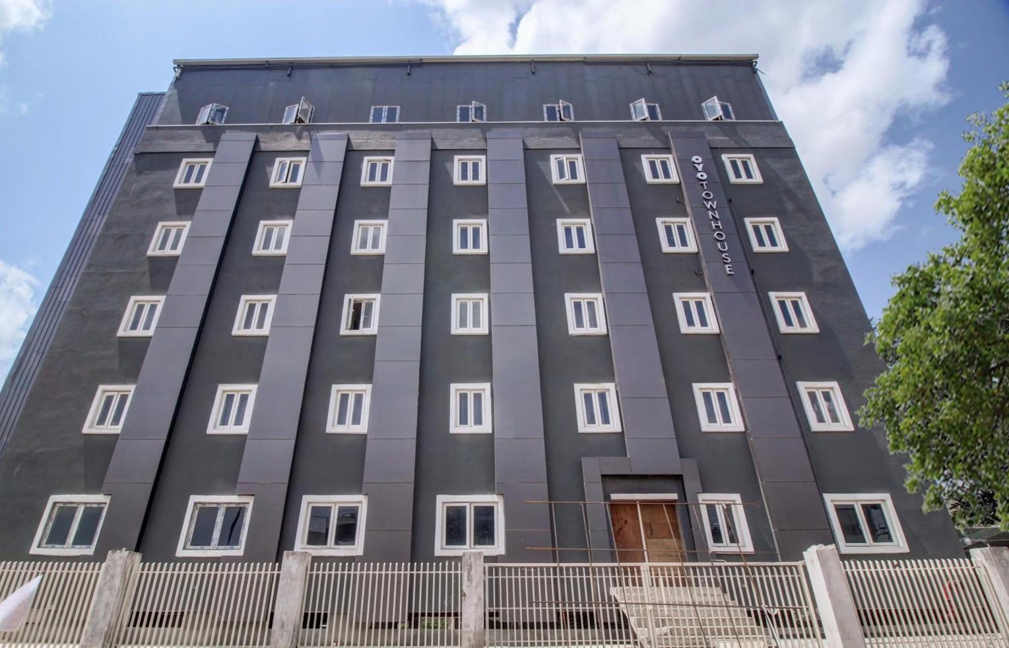 Hotel Super Townhouse Rcc Majestic 397 Lb Nagar Hajdarabad Zewnętrze zdjęcie