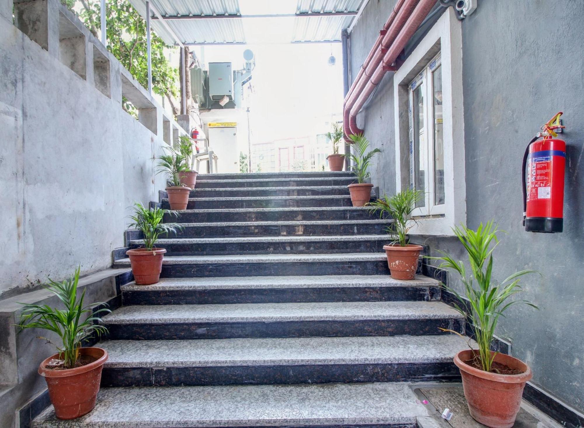 Hotel Super Townhouse Rcc Majestic 397 Lb Nagar Hajdarabad Zewnętrze zdjęcie